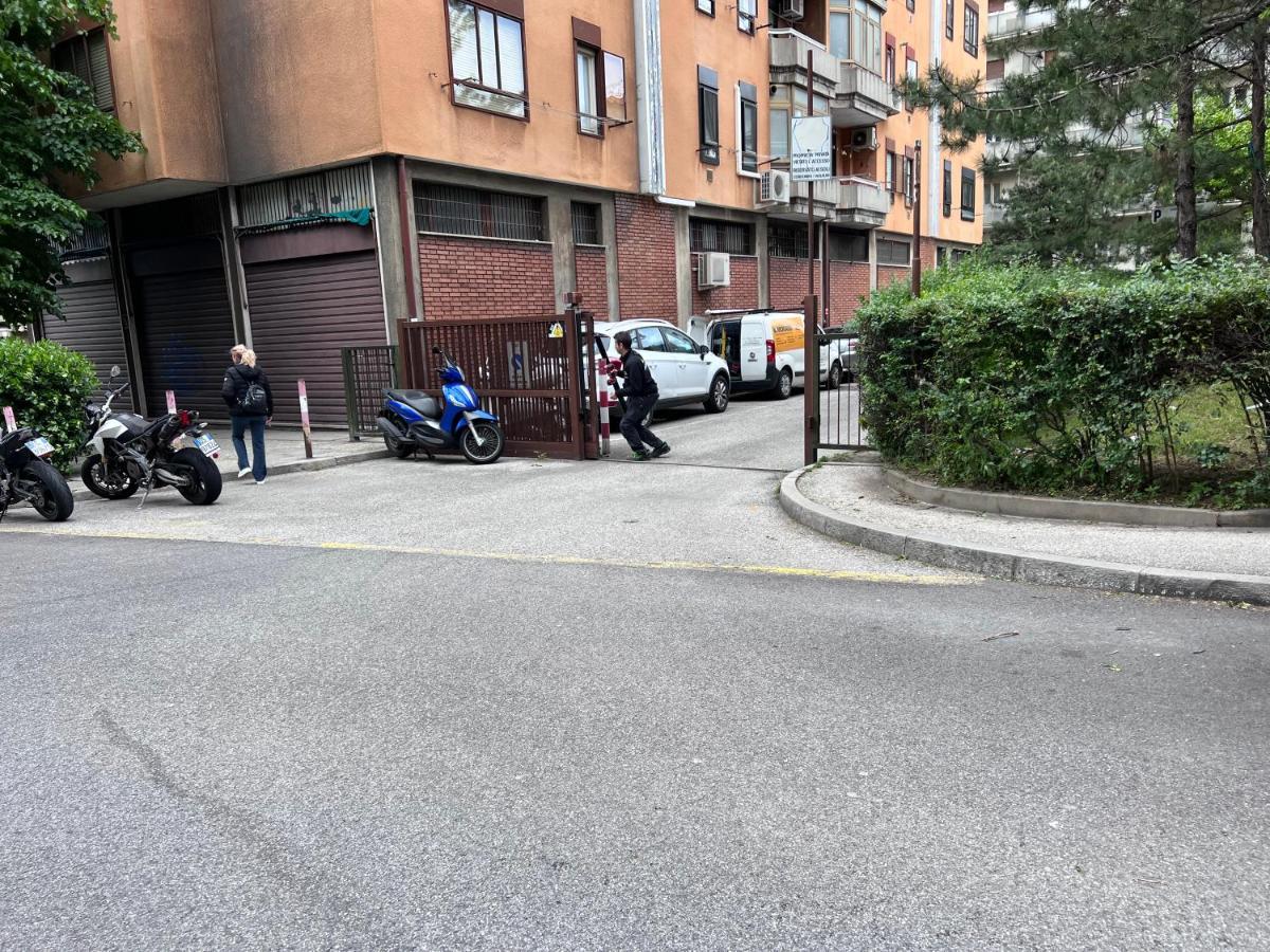 Ferienwohnung Ultimo Piano Con Parcheggio Triest Exterior foto